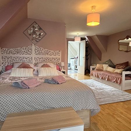 Le Grenier Studio De Charme Centre Historique Dinan Eksteriør billede