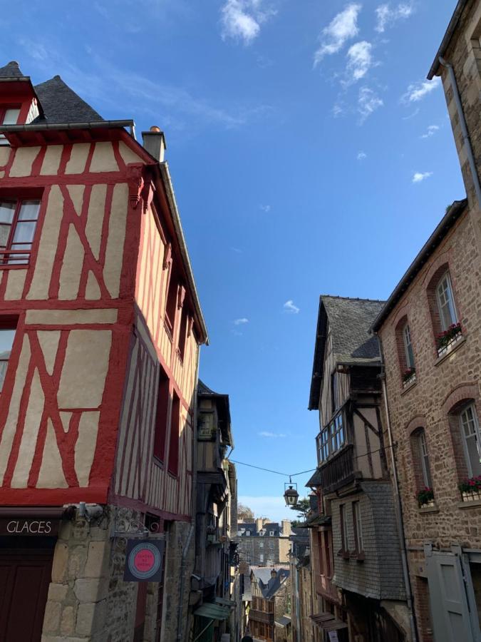 Le Grenier Studio De Charme Centre Historique Dinan Eksteriør billede