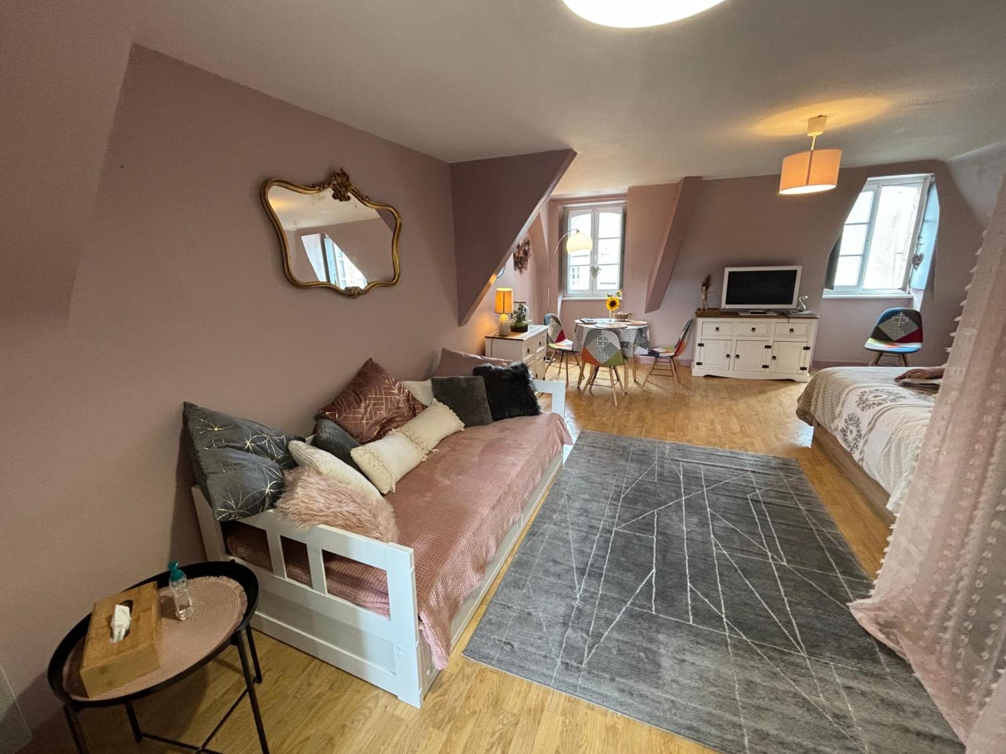Le Grenier Studio De Charme Centre Historique Dinan Eksteriør billede